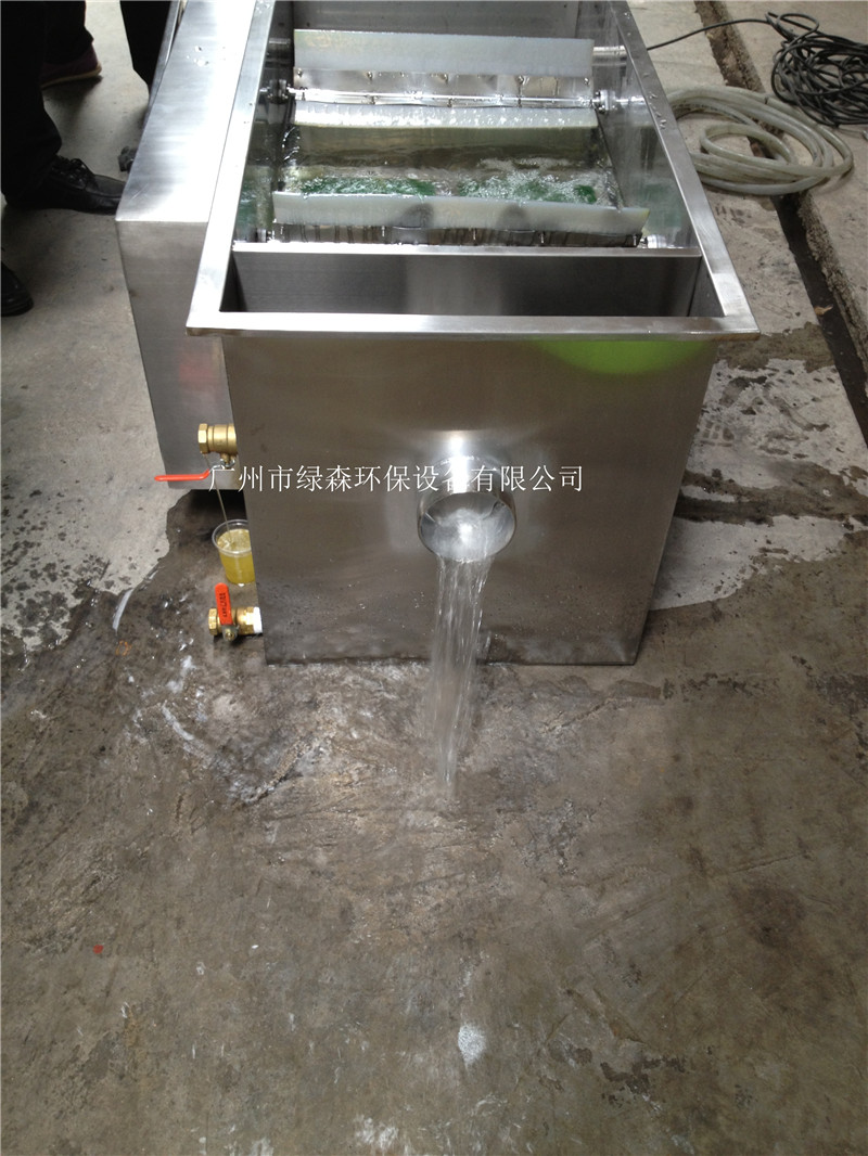 全自動(dòng)油水分離器，自動(dòng)油水分離器